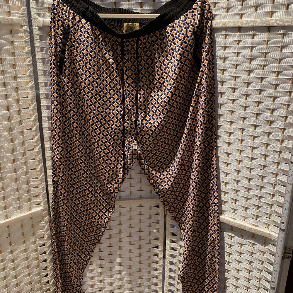 By Stevie Nicks-The Magic of Stevie and Lindsey pants, size 1X, Geometric Print.